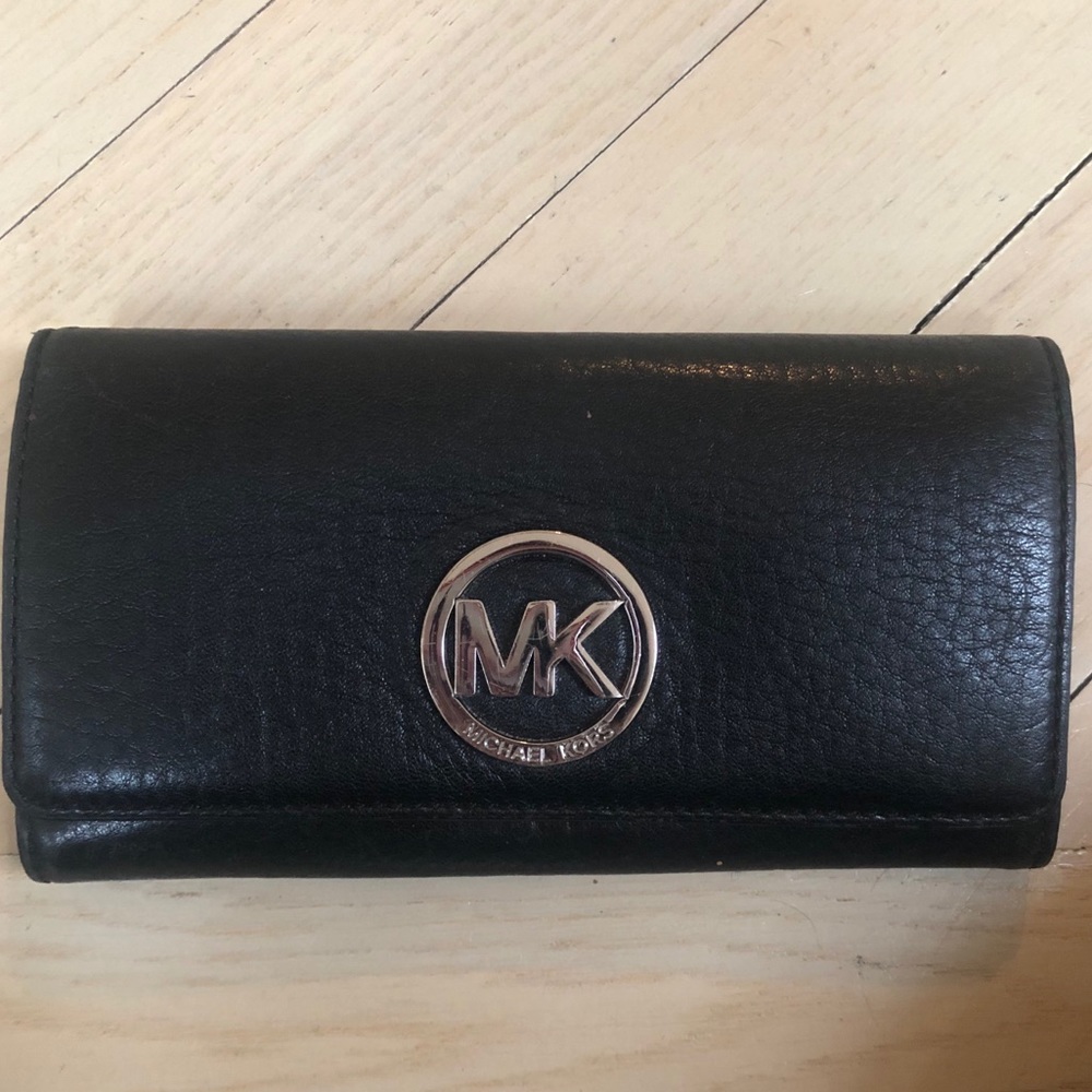 Michael Kors Black Leather Wallet EUC